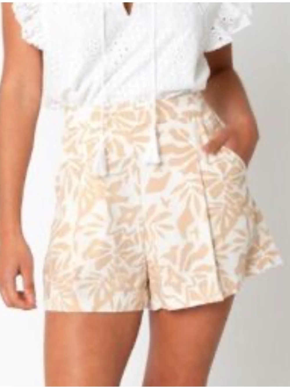 Olivaceous Linen Blend Women's Cream Floral Shorts